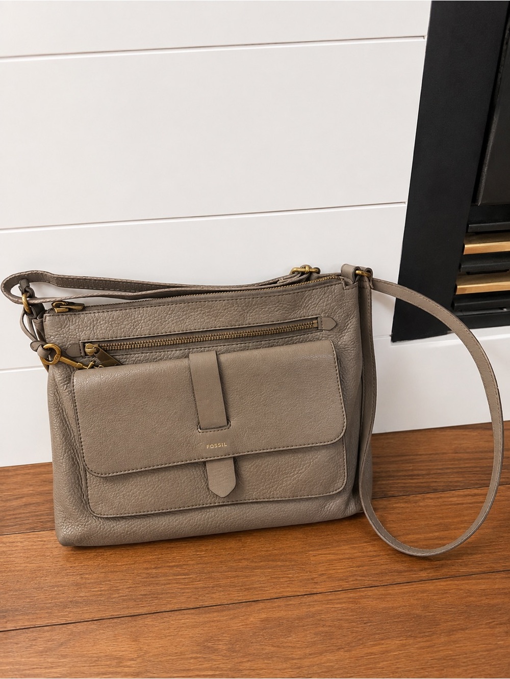 FOSSIL GENUINE LEATHER Crossbody Bag